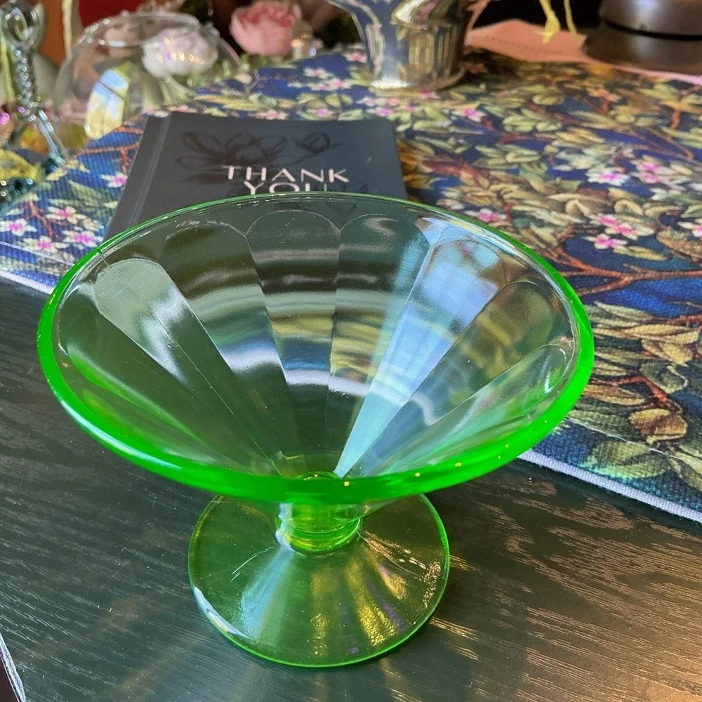 Vintage Federal Green Uranium Depression Sherbet/Dessert Glass‎